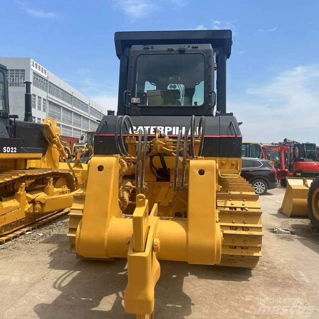 CAT D 8 R Pásové dozéry