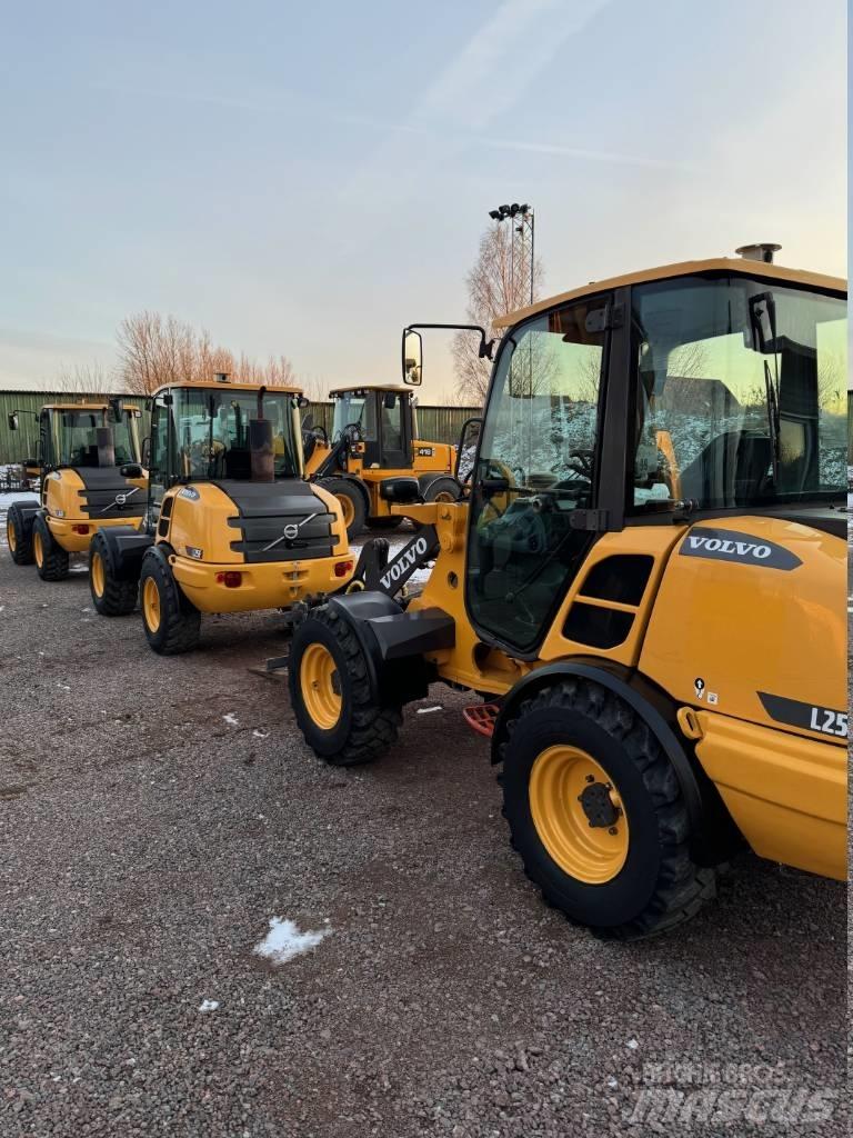 Volvo L 25 F Kolesové nakladače