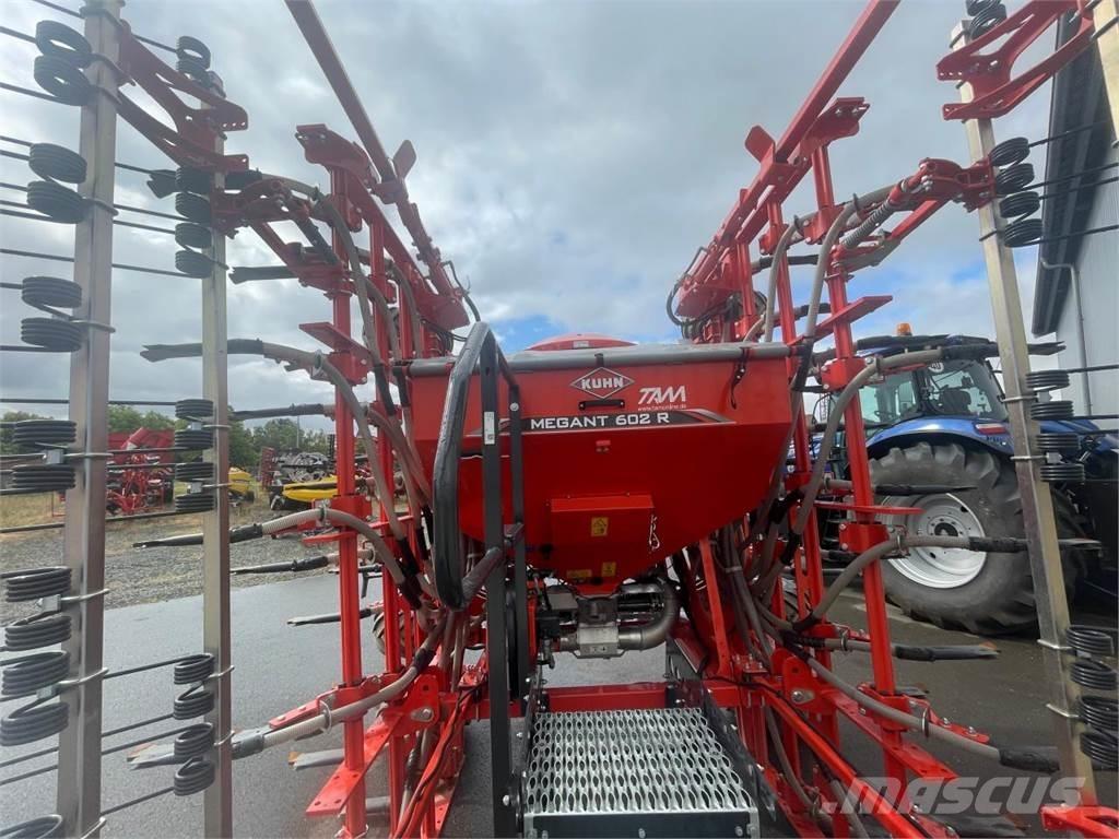 Kuhn Megant 602 R Mechanické sejačky
