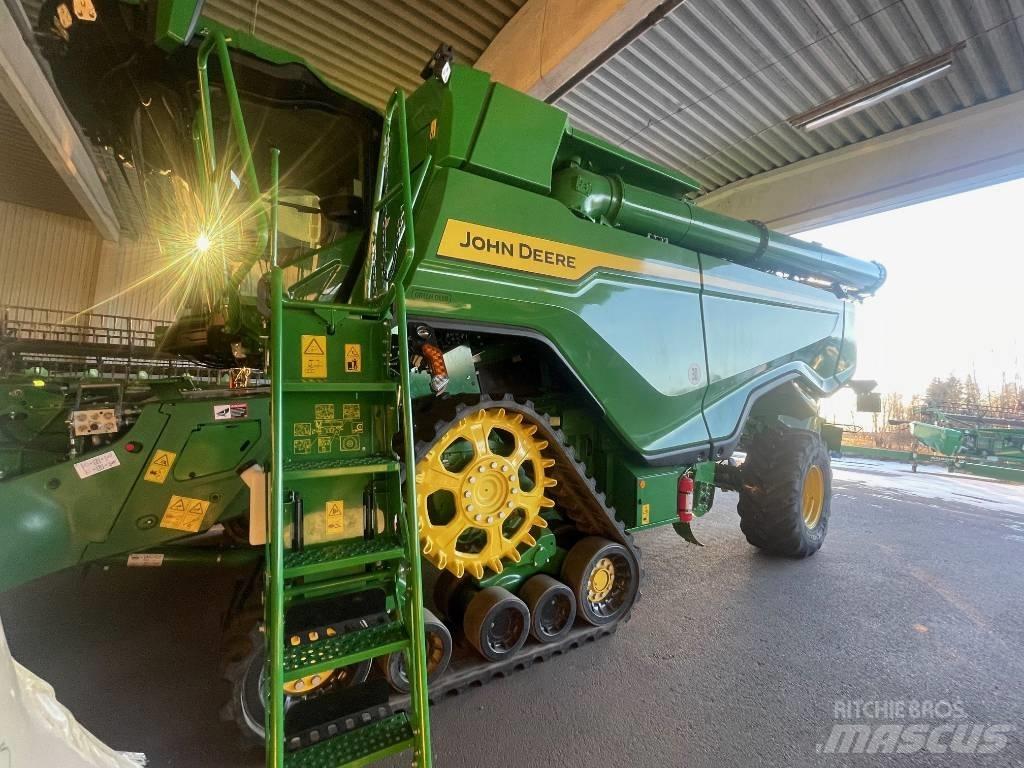 John Deere X9 1100 Kombinované zberacie stroje