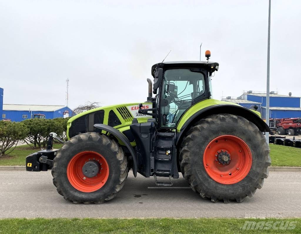 CLAAS Axion 950 Traktory