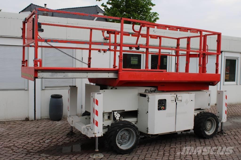 Genie GS 2669 Nožnicové zdvíhacie plošiny