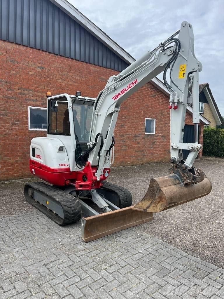 Takeuchi tb235-2 Mini rýpadlá < 7t