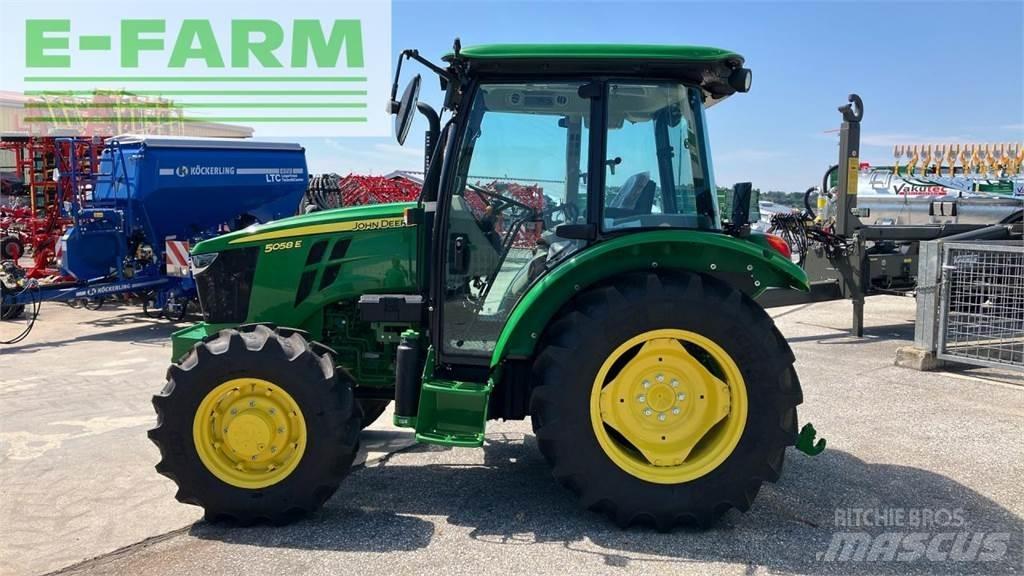 John Deere 5058E Traktory