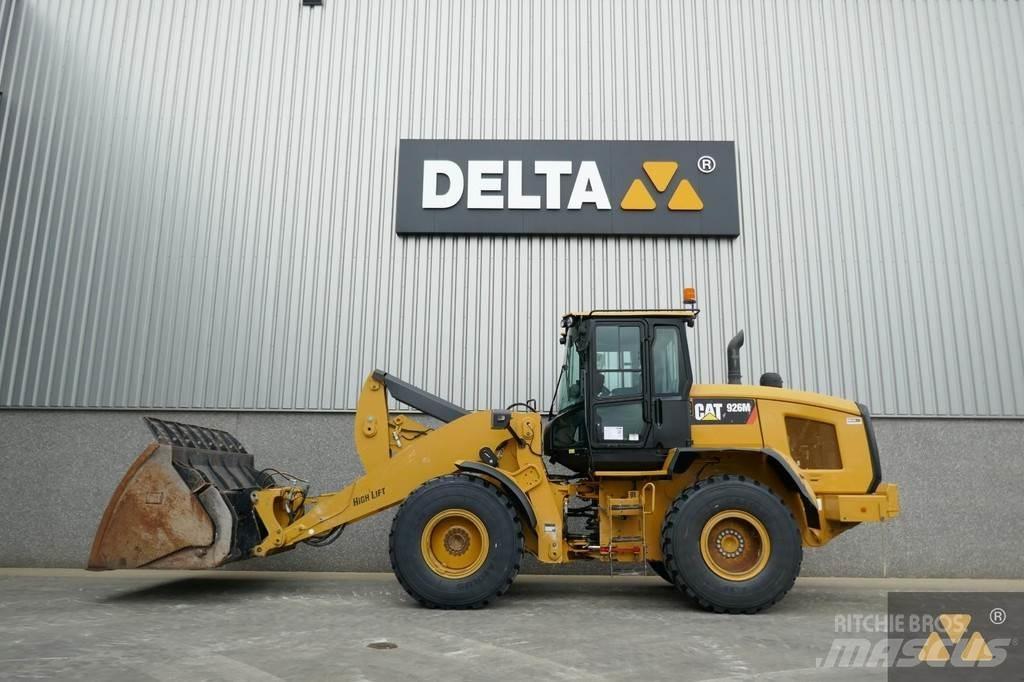 CAT 926M Kolesové nakladače