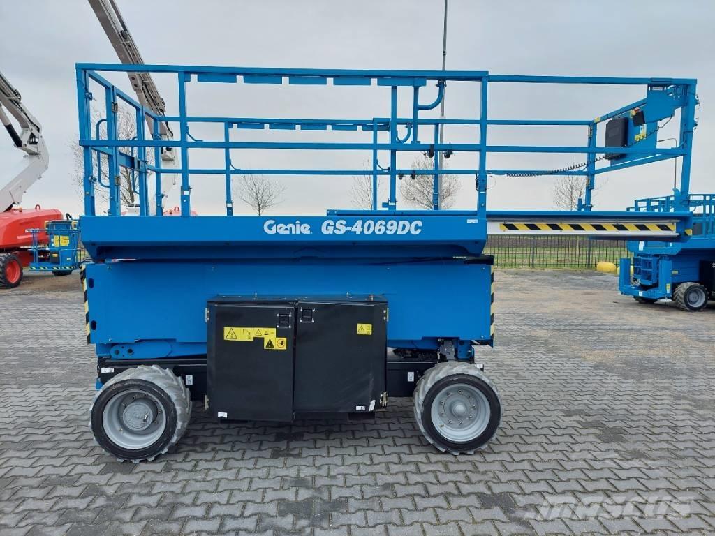 Genie GS 4069 DC Nožnicové zdvíhacie plošiny