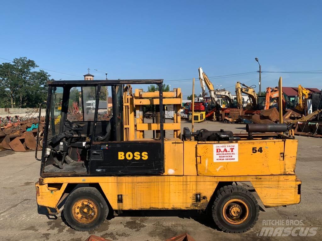 Boss LB546 Bočný vysokozdvižný vozík
