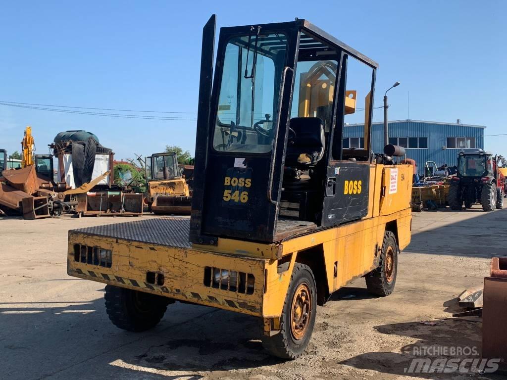 Boss LB546 Bočný vysokozdvižný vozík