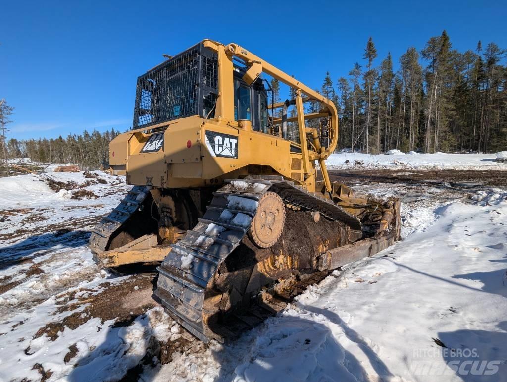 CAT D 6 T LGP Pásové dozéry