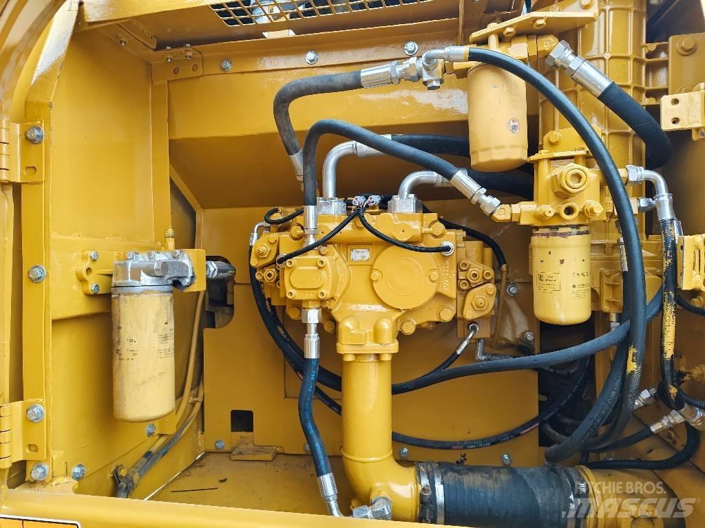 CAT 330 D2L Pásové rýpadlá