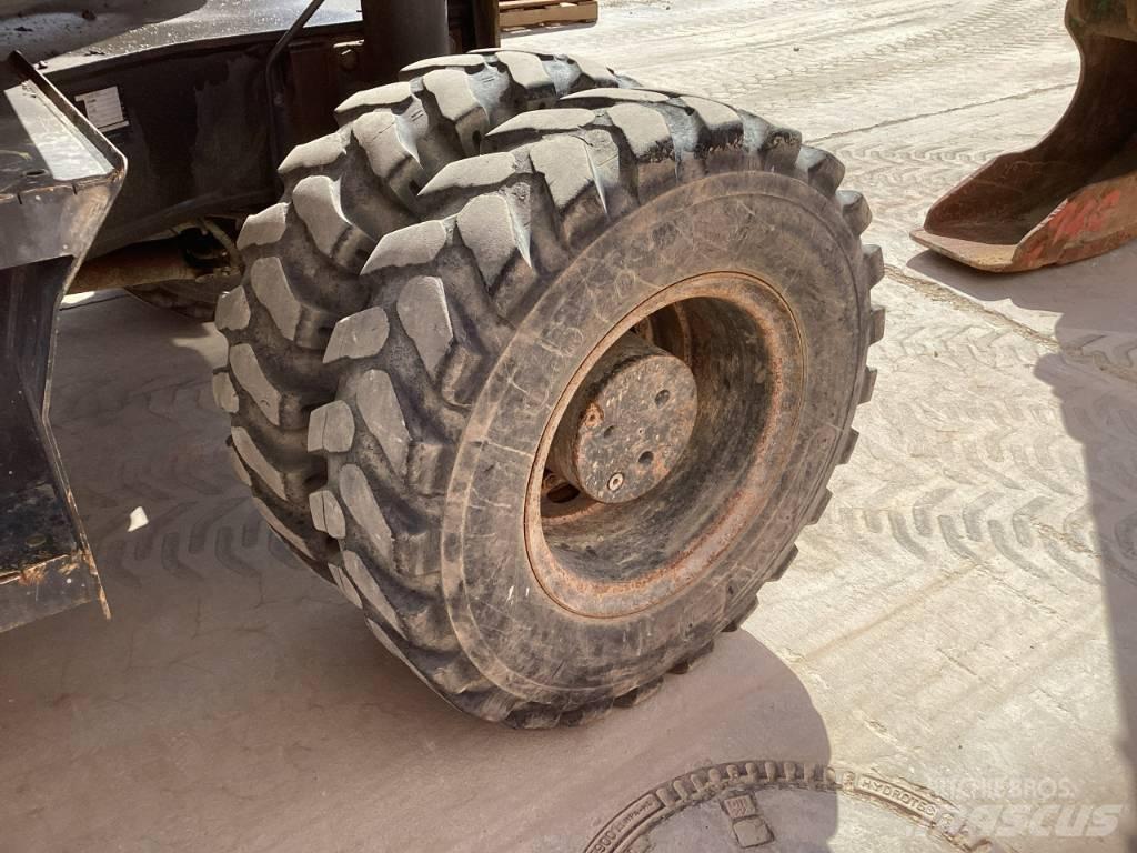 Komatsu PW 160-7E0 Kolesové rýpadlá