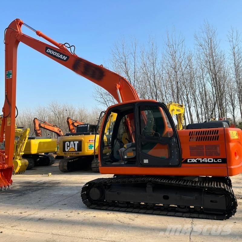 Doosan DX 140 Midi rýpadlá 7 t - 12 t
