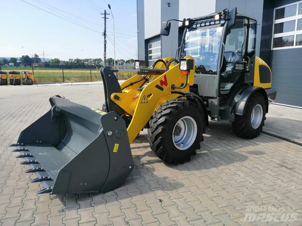 Wacker Neuson WL44 Kolesové nakladače