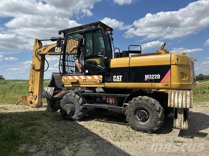CAT M322D VAH Špeciálne bagre