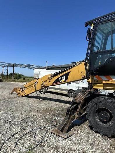 CAT M322D VAH Špeciálne bagre