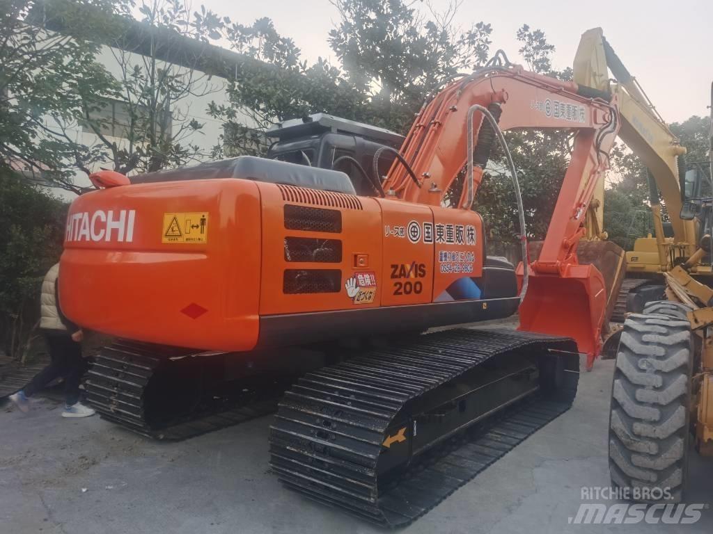 Hitachi ZX 200 Pásové rýpadlá