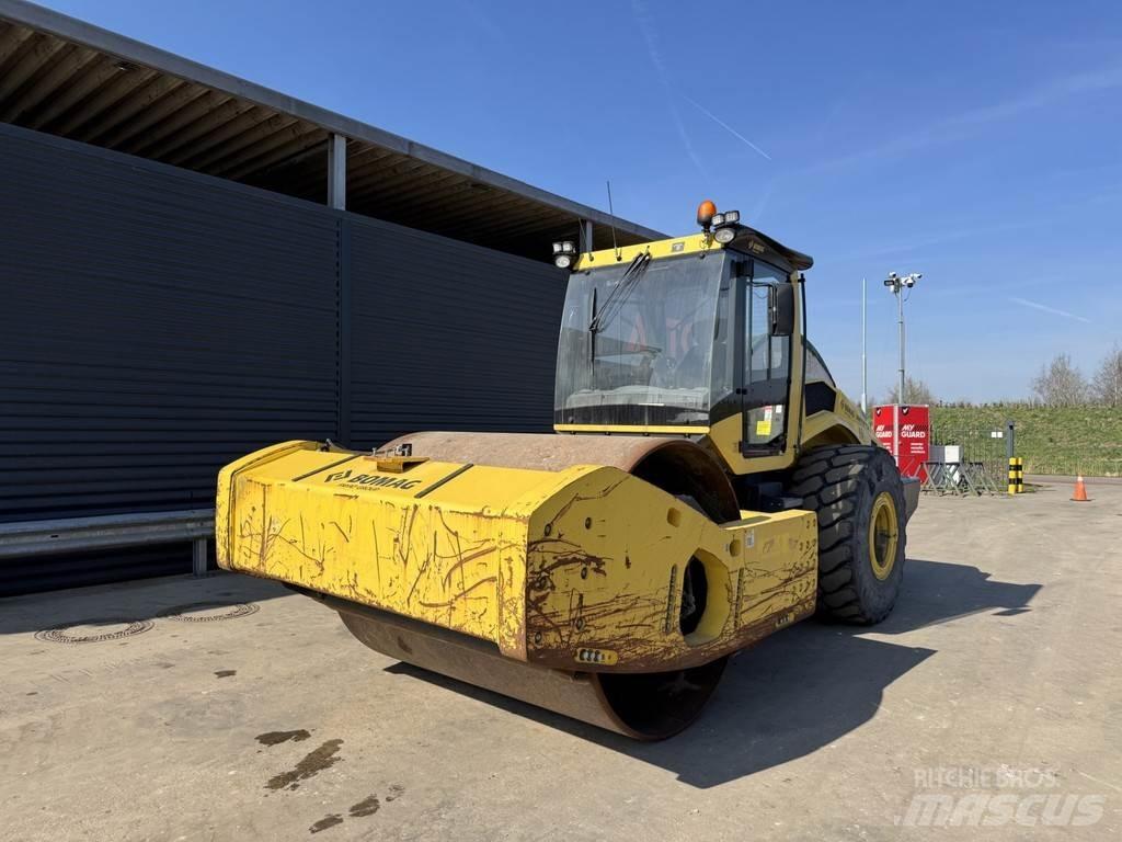 Bomag BW 226 BVC-5 Ťahačové valce