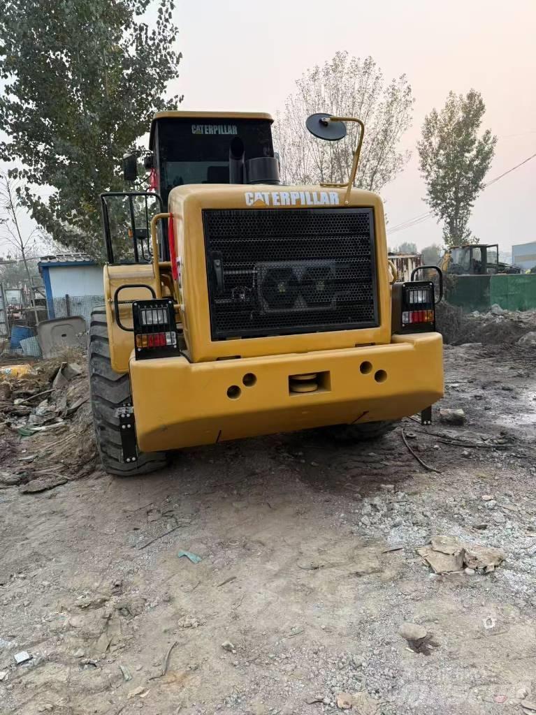 CAT 966 H Kolesové nakladače