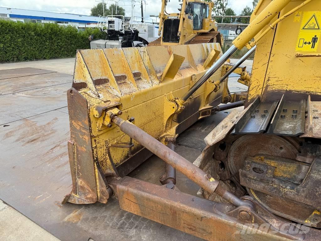 Komatsu D 65 PX-12 Pásové dozéry