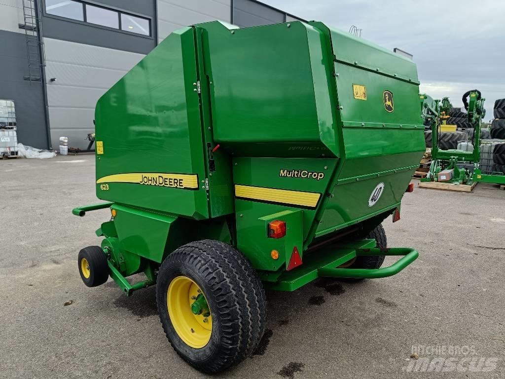 John Deere 623N Lisy na okrúhle balíky