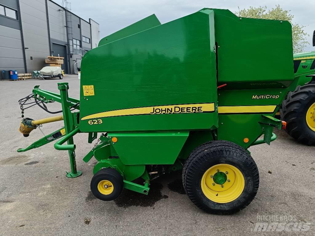 John Deere 623N Lisy na okrúhle balíky