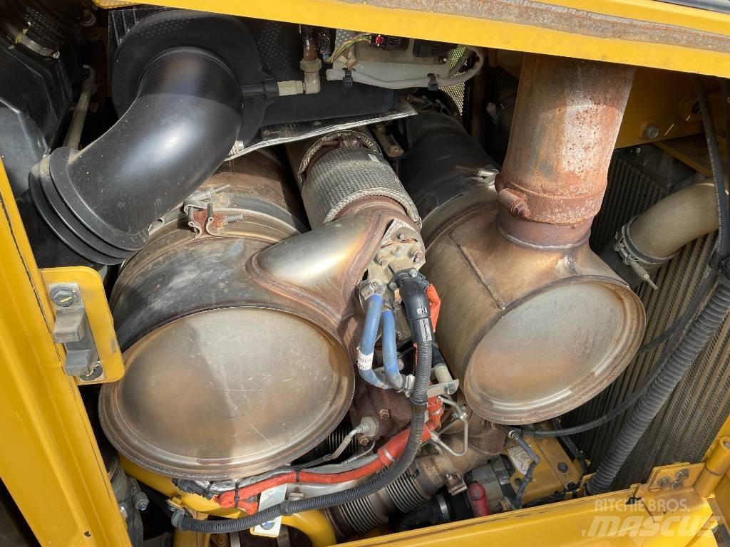 CAT D 6 T LGP EPA Pásové dozéry