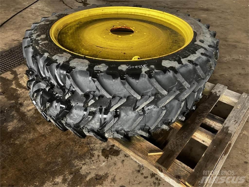 BKT 270/95R48 Pneumatiky, kolesá a ráfiky