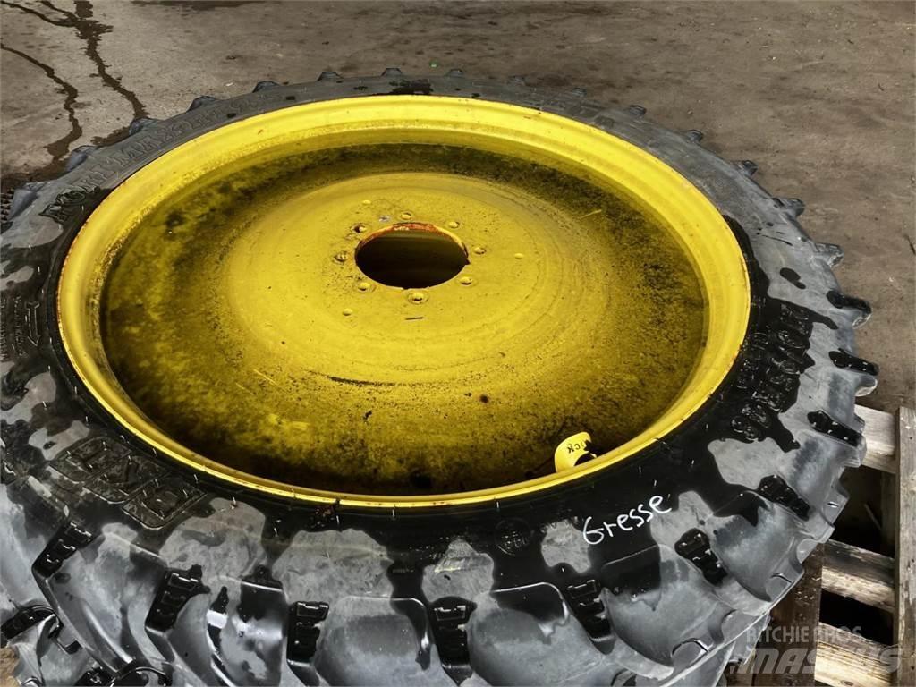 BKT 270/95R48 Pneumatiky, kolesá a ráfiky
