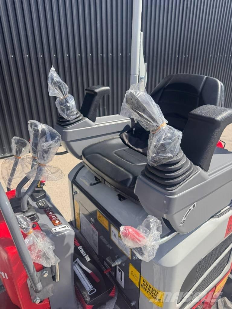 Takeuchi TB 210 R Mini rýpadlá < 7t