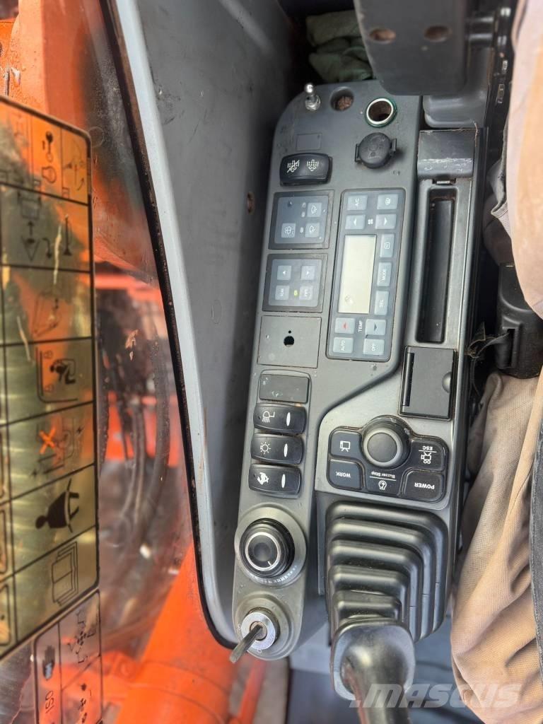 Doosan DX 225 LC Pásové rýpadlá
