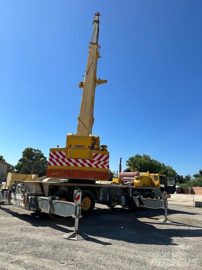Grove TM 750 E Pásové žeriavy