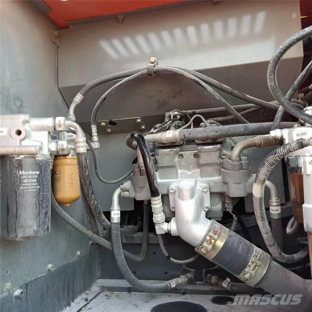 Hitachi ZX210 Pásové rýpadlá