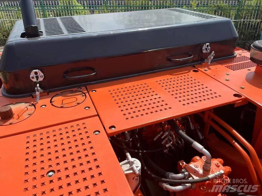 Doosan 300-7 Pásové rýpadlá