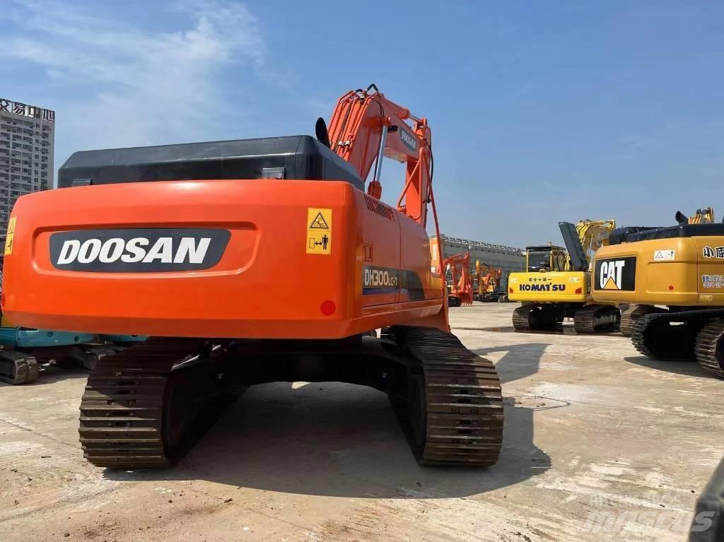 Doosan 300-7 Pásové rýpadlá