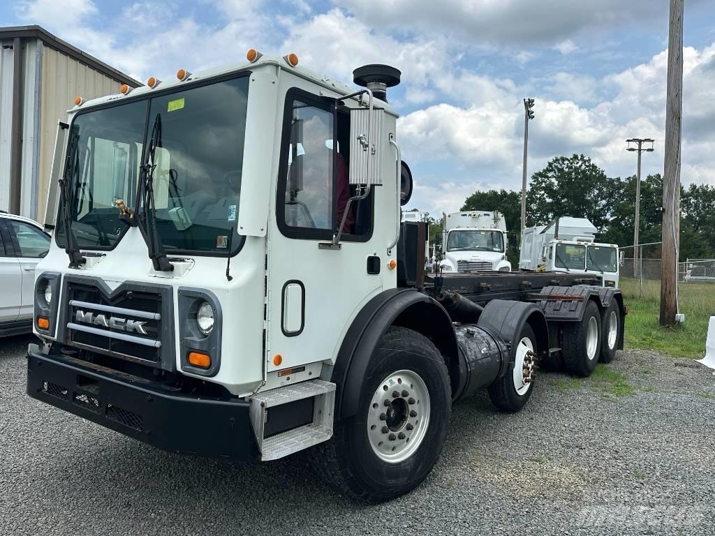 Mack MRU613 Smetiarske vozidlá