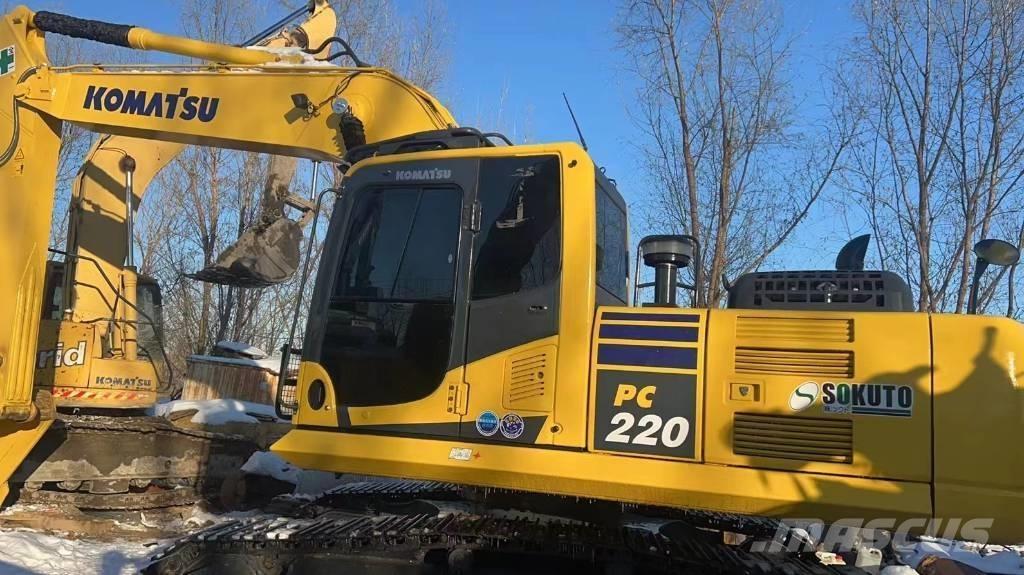 Komatsu PC 220-8 Pásové rýpadlá