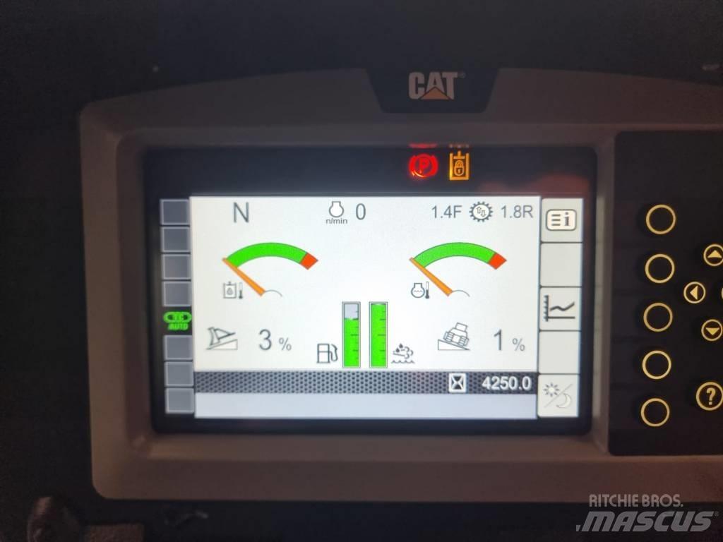 CAT D 6 K 2 LGP Pásové dozéry