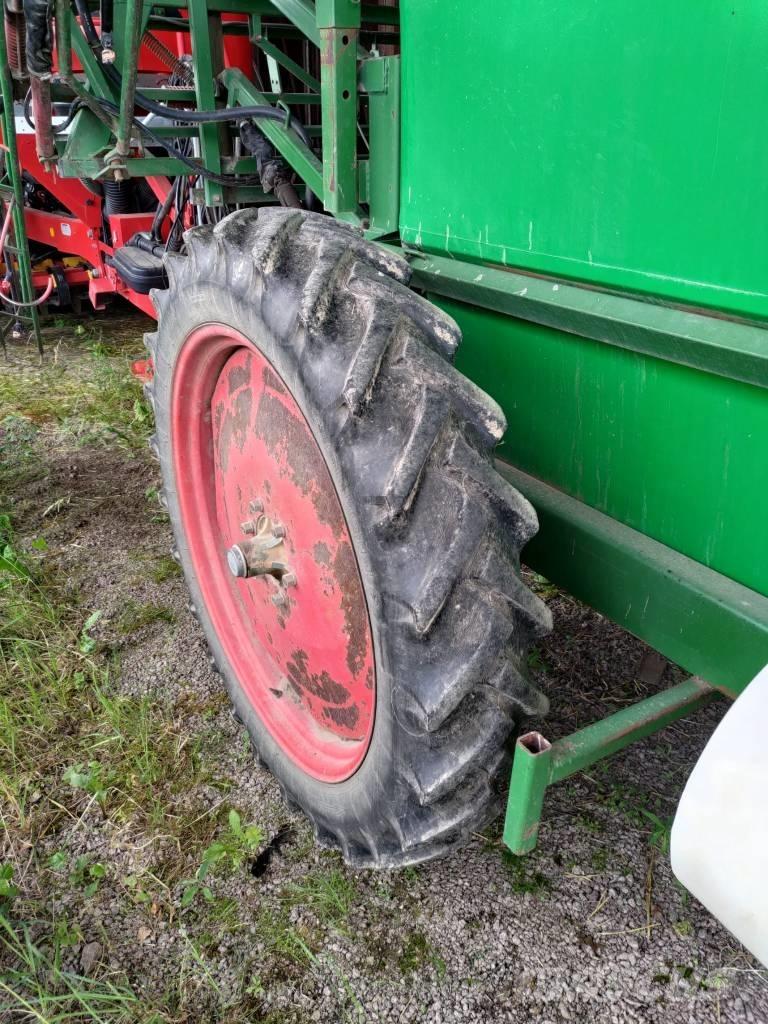 Moteska M2500 Ťahané postrekovače