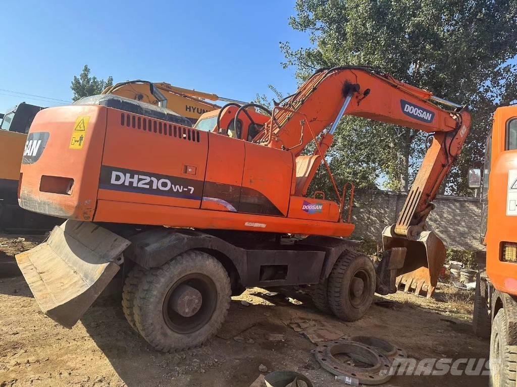 Doosan DH210W Kolesové rýpadlá