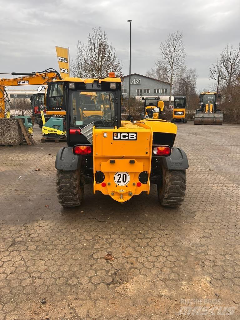 JCB 525-60 Hi-Viz Teleskopické manipulátory