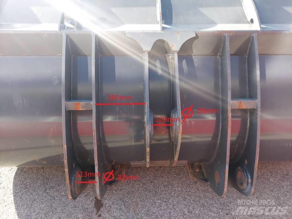 CASE 721 F Lopaty