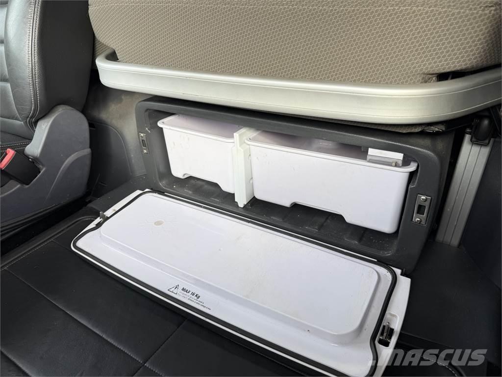 Scania R580 8X2 Skriňová nadstavba