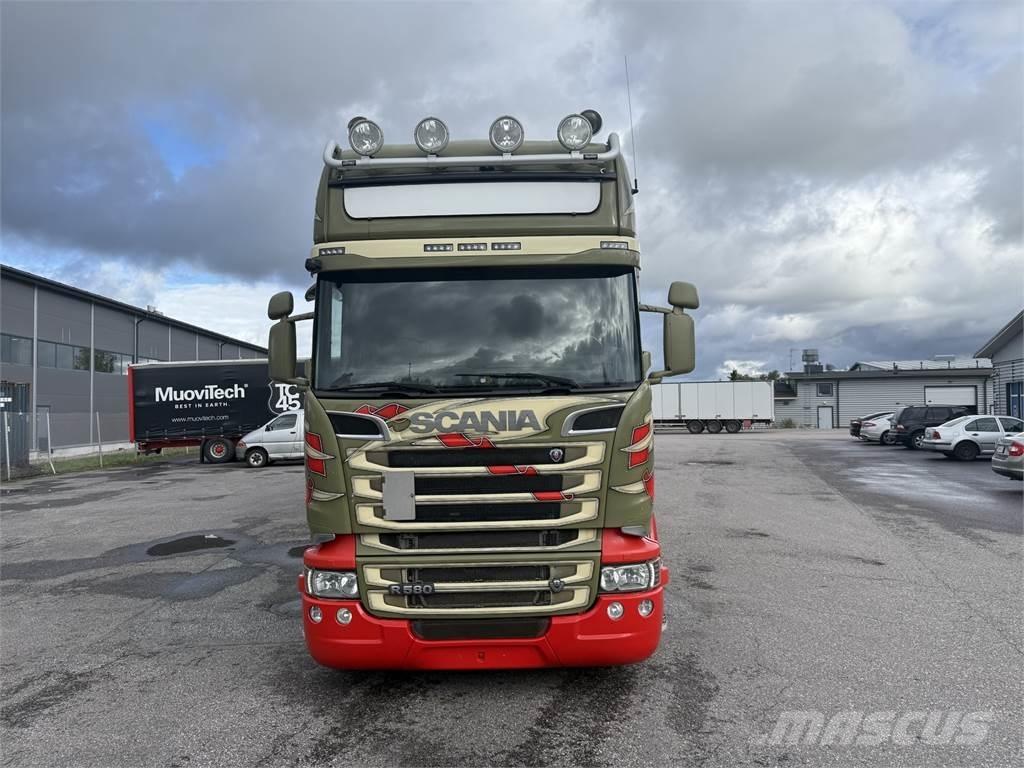 Scania R580 8X2 Skriňová nadstavba