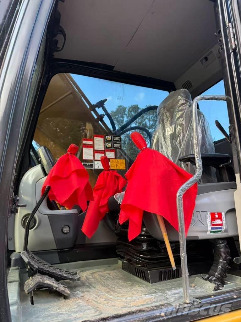 CAT 320D2 Midi rýpadlá 7 t - 12 t