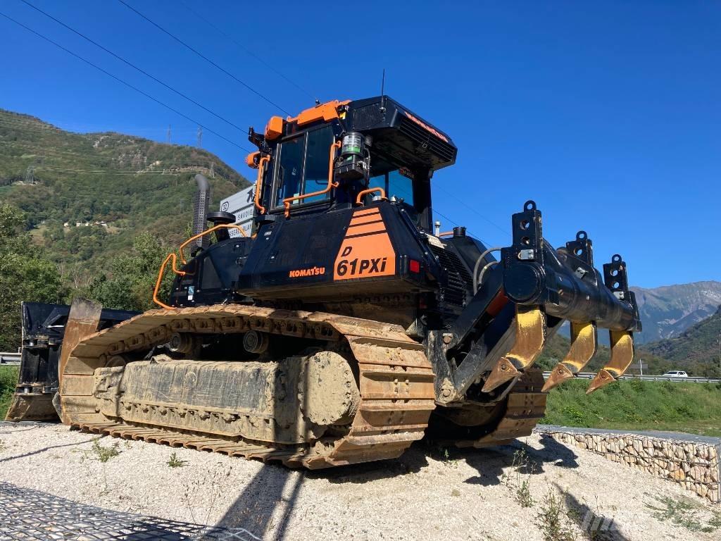 Komatsu D61PXI-24E0 Pásové dozéry
