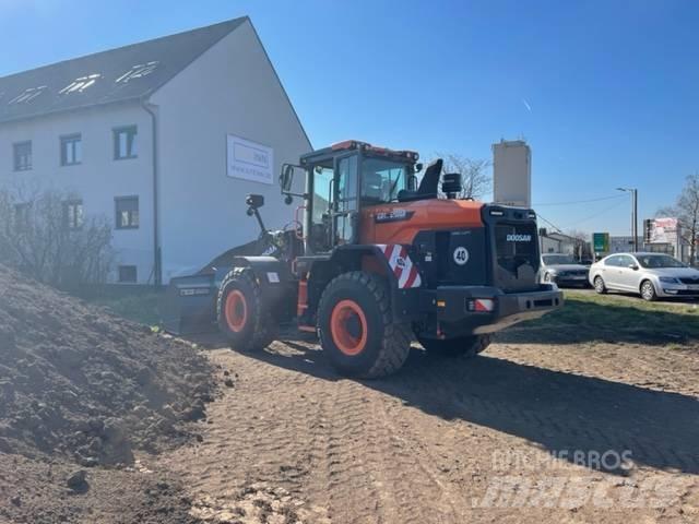 Doosan DL 200 Kolesové nakladače