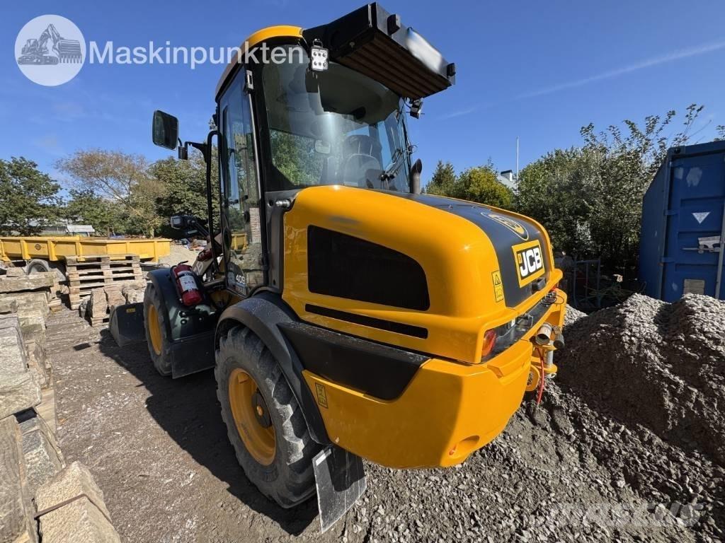 JCB 409 Kolesové nakladače