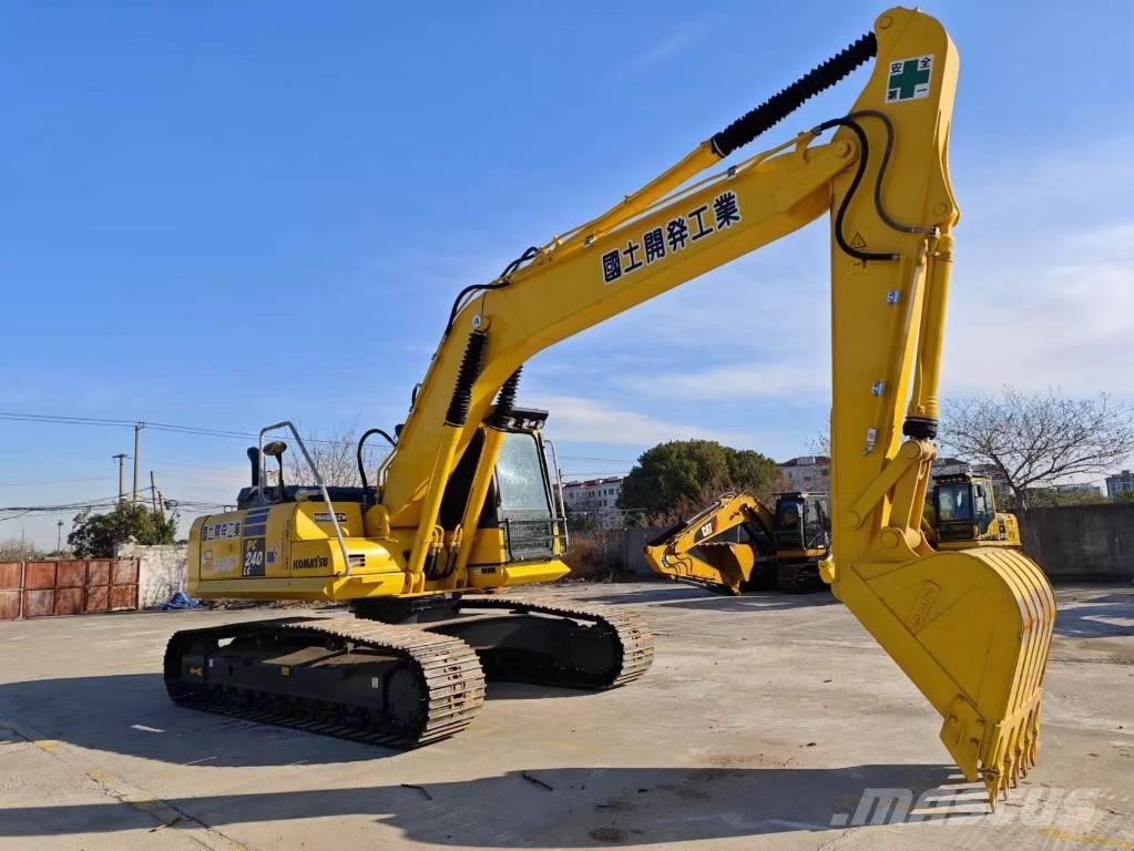 Komatsu PC 240-8 Pásové rýpadlá