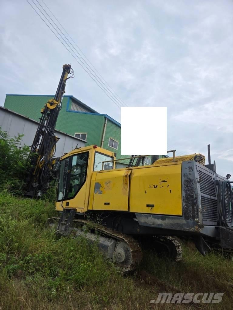 Atlas Copco ROC F9 Povrchové vrtné súpravy