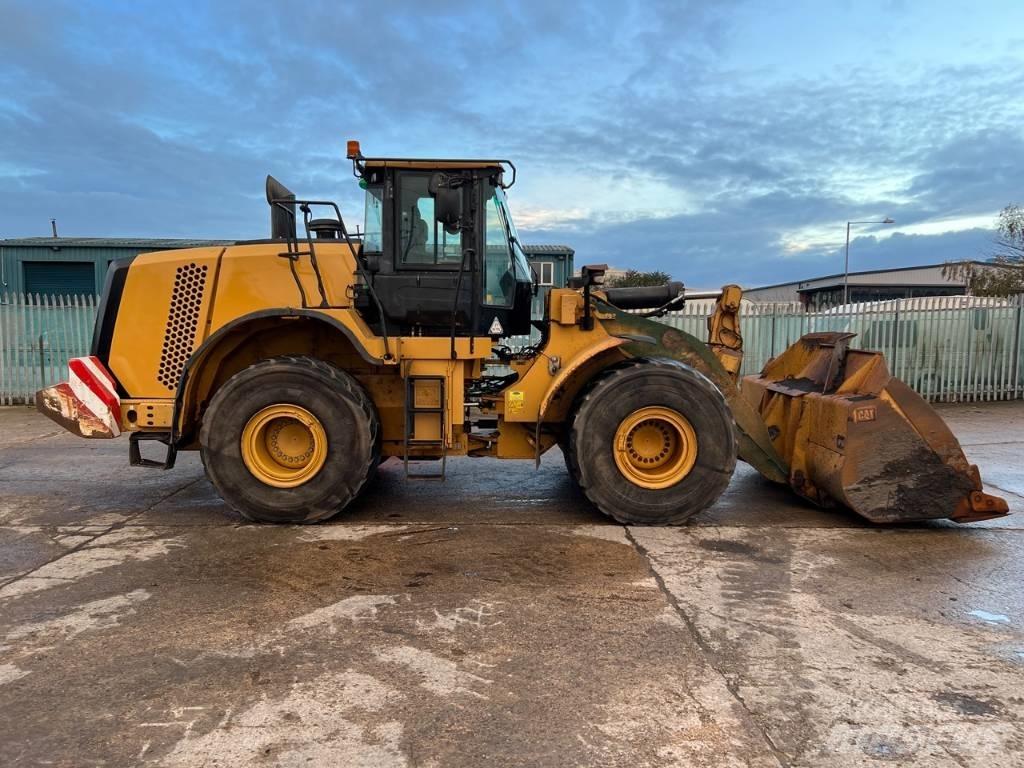 CAT 972 K Kolesové nakladače